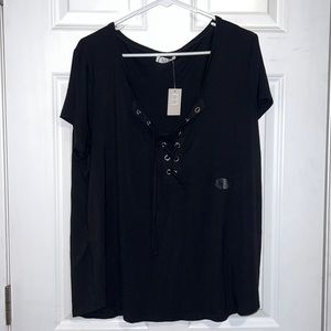 Black Tee
